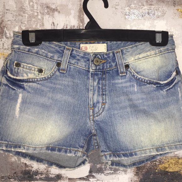 BKE Rare Style Distressed Denim Shorts - Picture 1 of 11